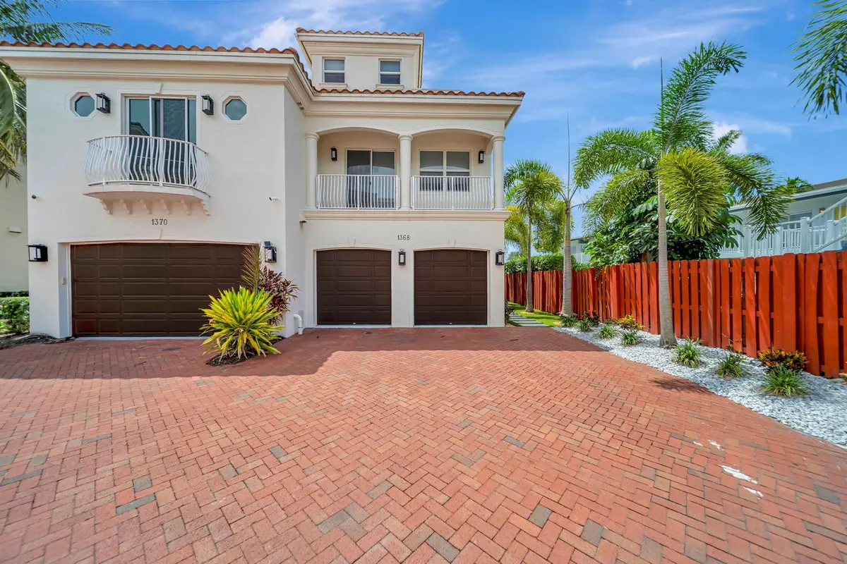 Photo 4 at 1368 Bayview Drive, Fort Lauderdale