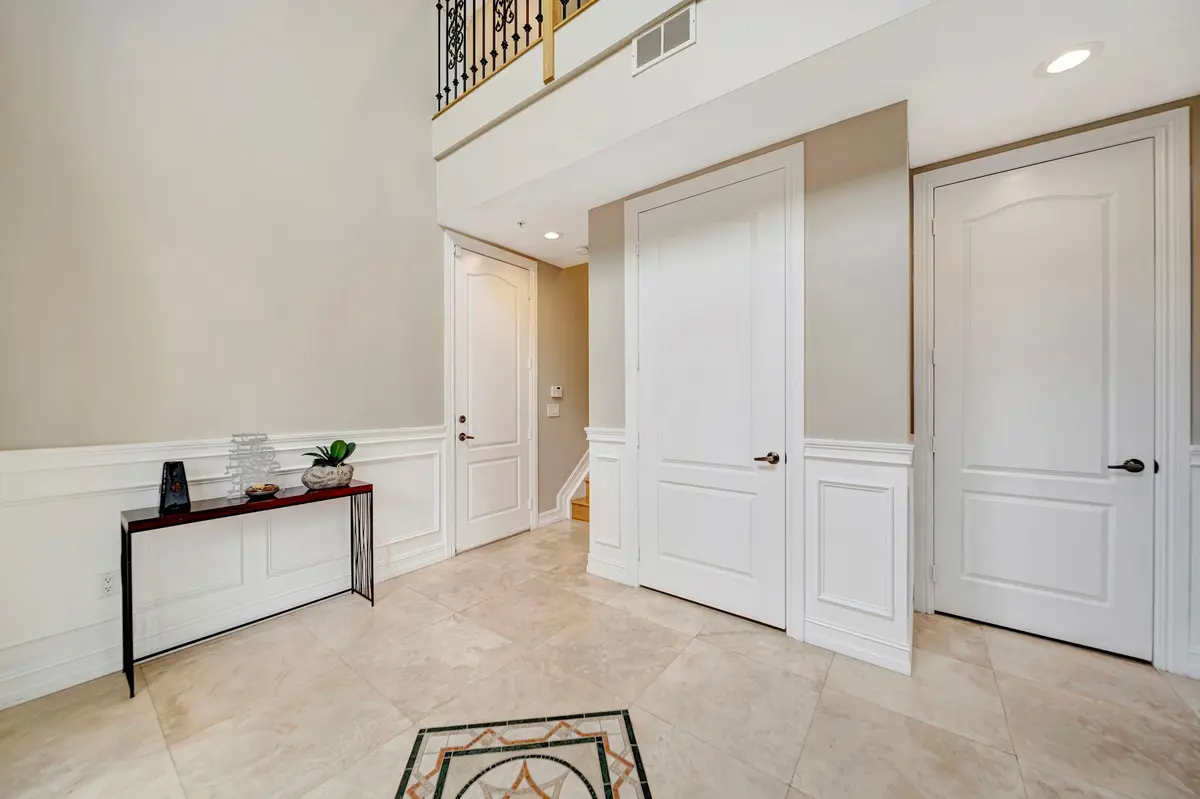 Photo 8 at 1368 Bayview Drive, Fort Lauderdale