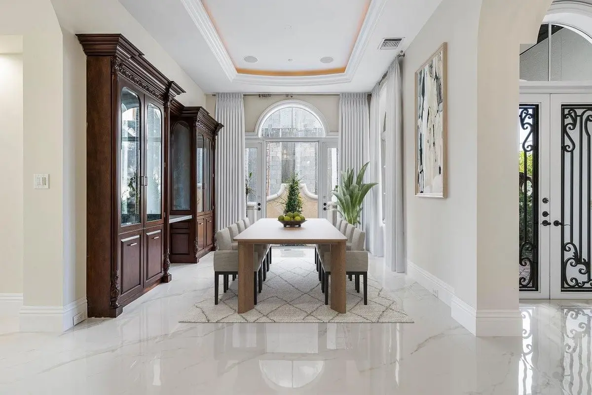 Virtually Staged at 549 NE 19th Avenue C, Deerfield Beach