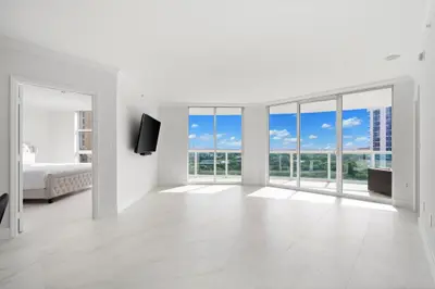 347 N New River Drive 1003, Fort Lauderdale – sold