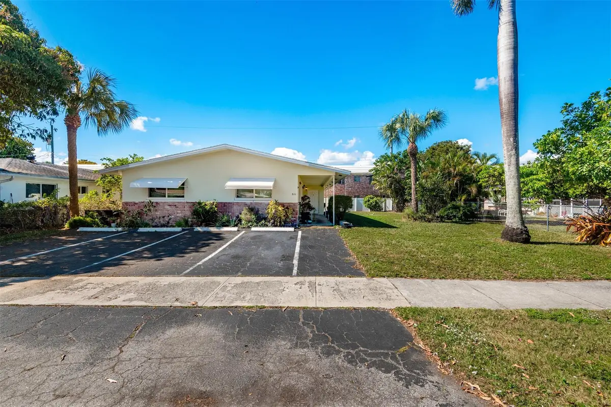 Photo 2 at 321 SE 1st Avenue, Pompano Beach