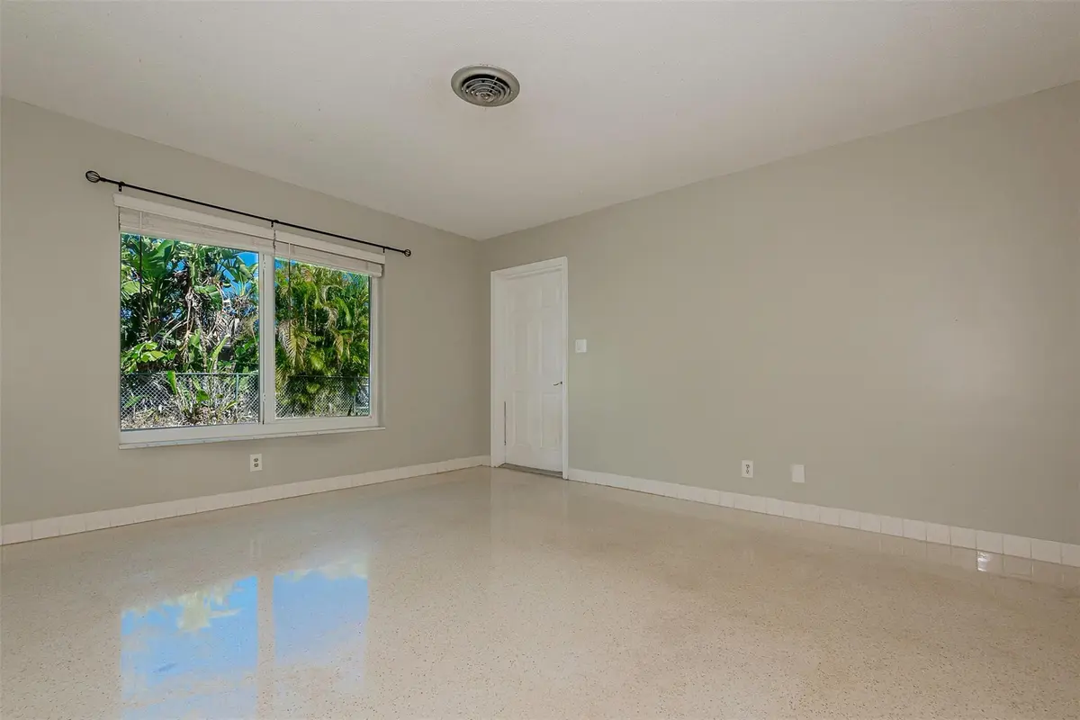 Photo 8 at 321 SE 1st Avenue, Pompano Beach