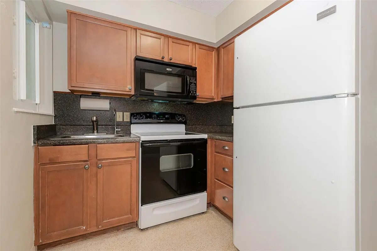 Photo 6 at 321 SE 1st Avenue, Pompano Beach