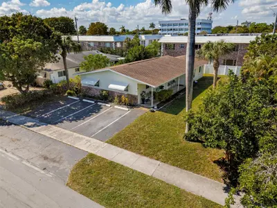 321 SE 1st Avenue, Pompano Beach – Duplex for sale