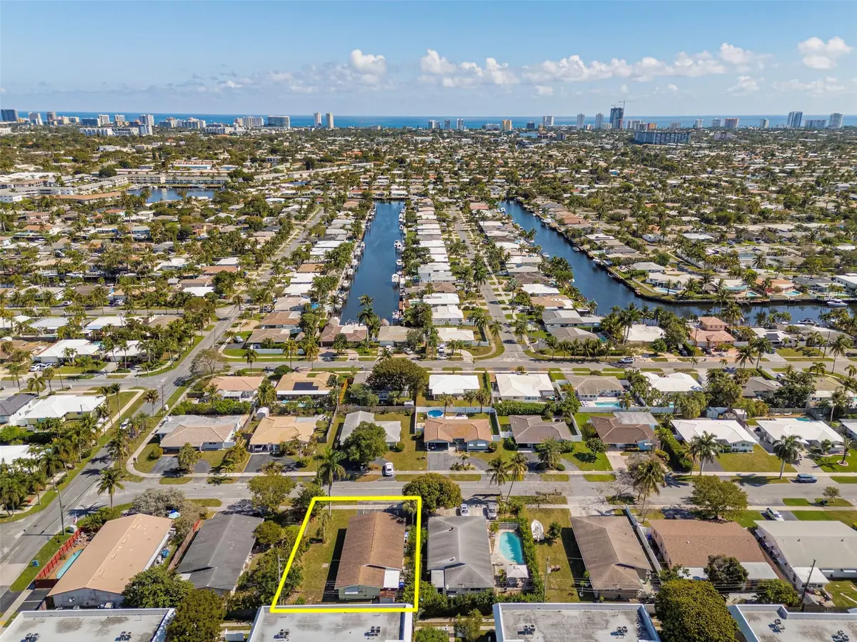 Photo 3 at 321 SE 1st Avenue, Pompano Beach