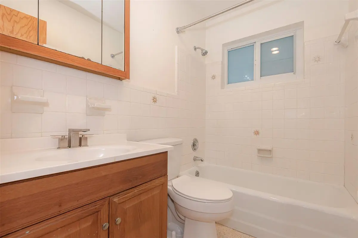 Photo 7 at 321 SE 1st Avenue, Pompano Beach