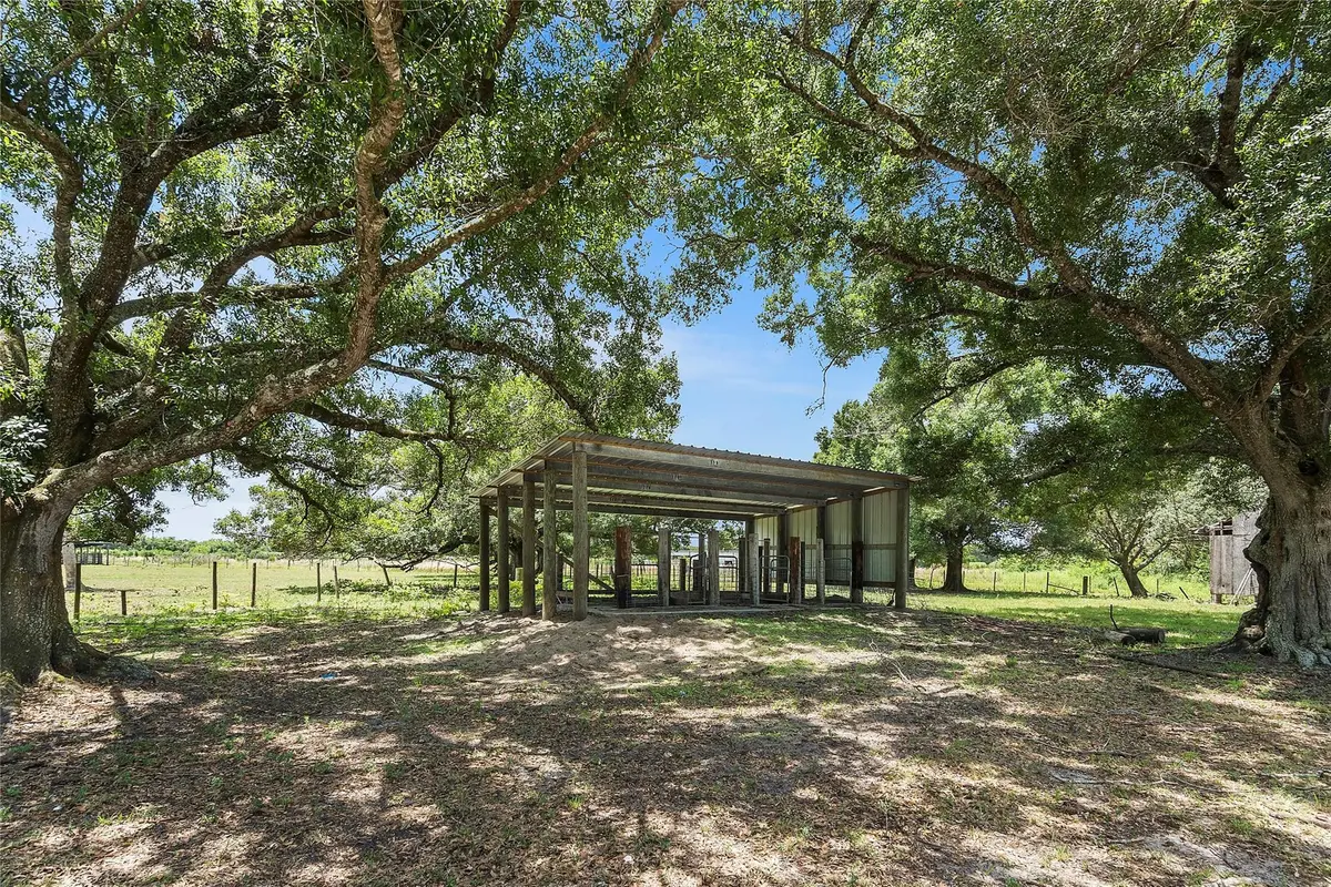 Photo 7 at 10100 W Midway Road, Fort Pierce