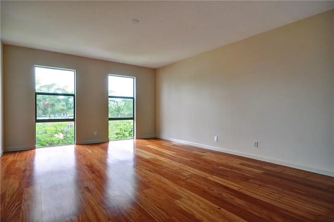 Photo 8 at 76 Isle Of Venice Drive H, Fort Lauderdale