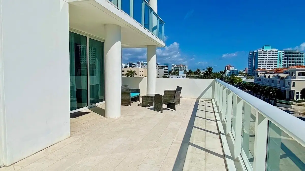 Photo 5 at 401 N Birch Road 415, Fort Lauderdale