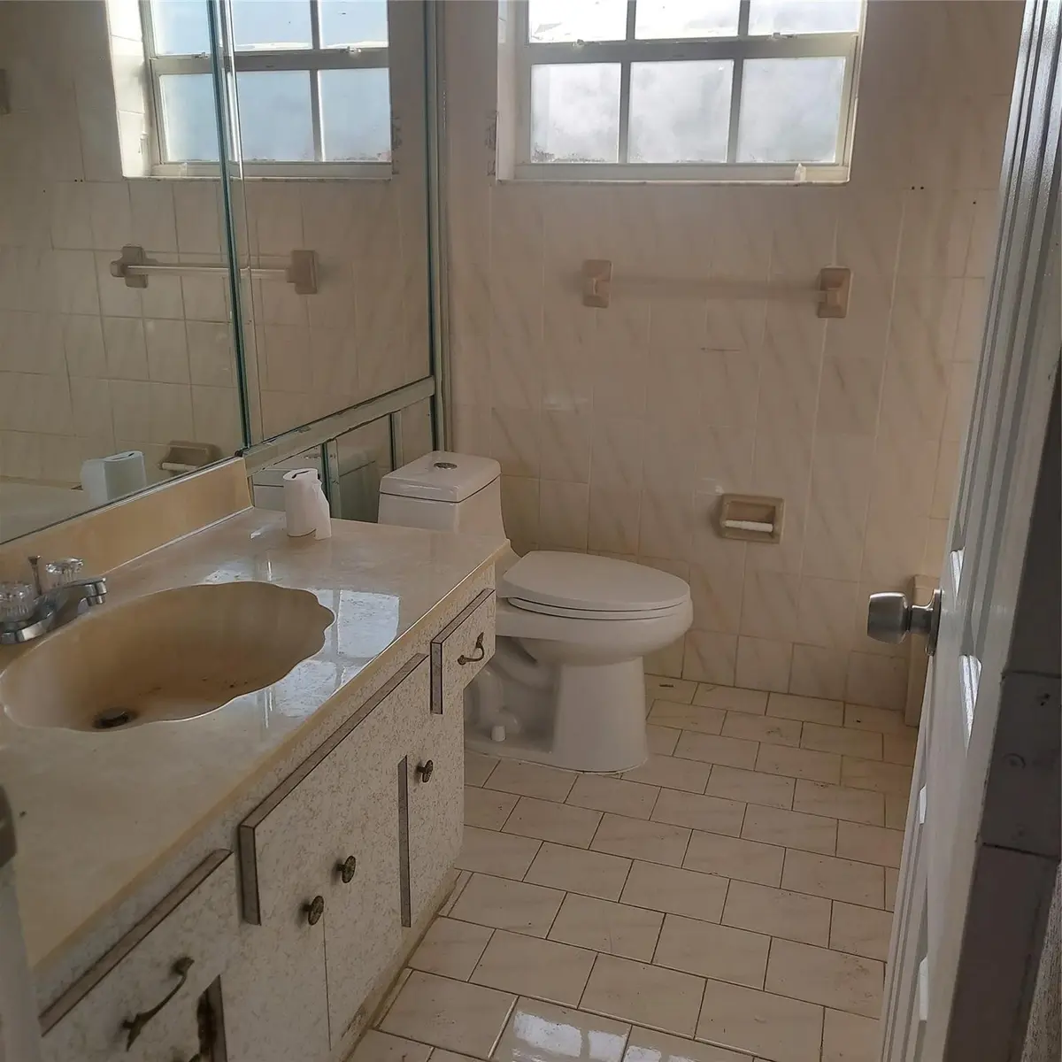 Photo 2 at , Lauderdale Lakes