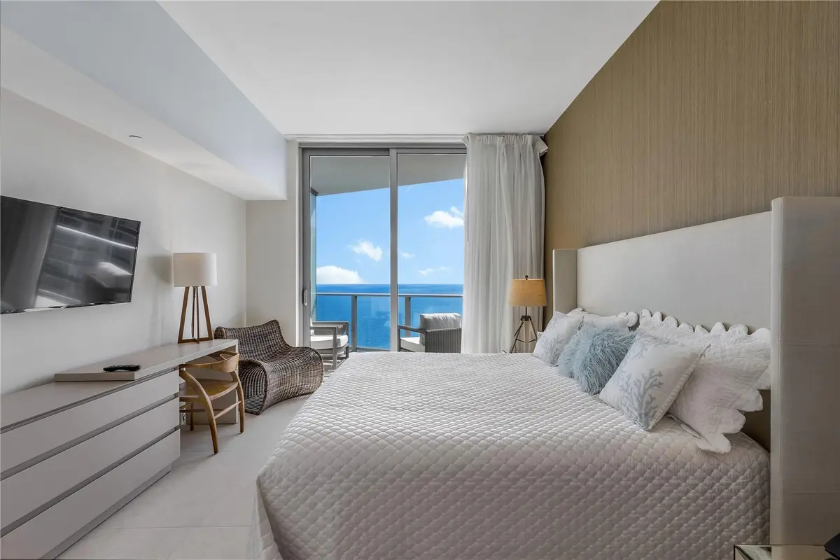 Photo 2 at 4111 S Ocean Drive Lph3/5, Hollywood