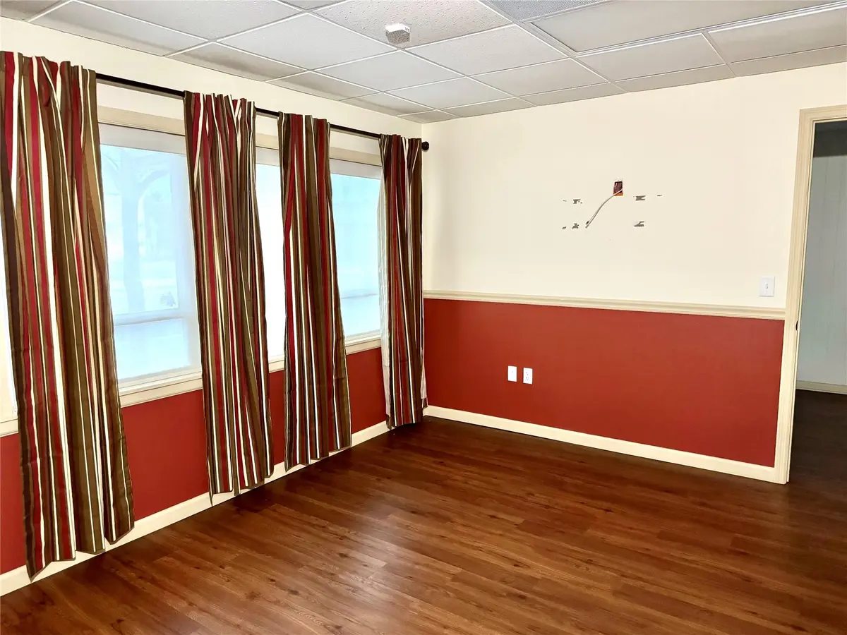 Photo 5 at 145 S Ridgewood Drive, Sebring