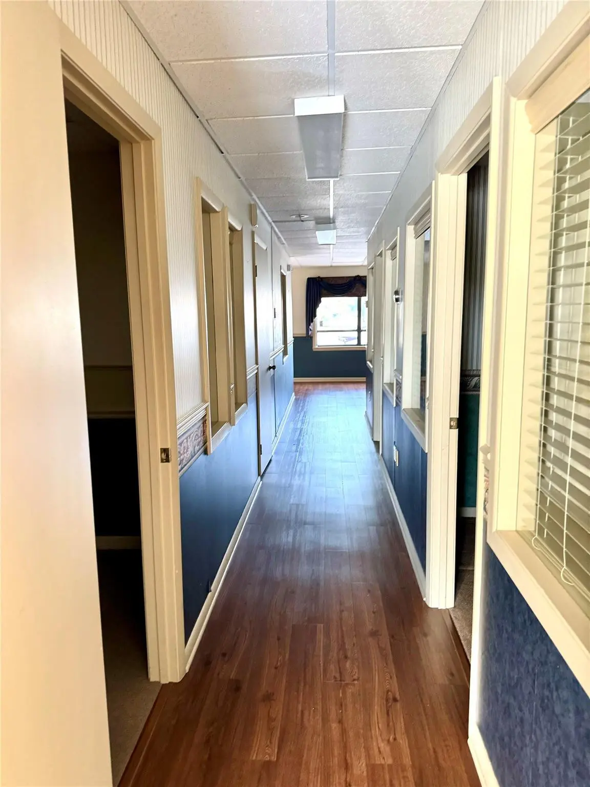Photo 8 at 145 S Ridgewood Drive, Sebring
