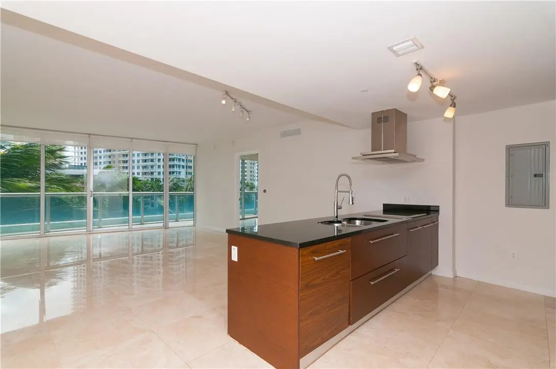 Photo 7 at 465 Brickell Avenue Bay 419, Miami