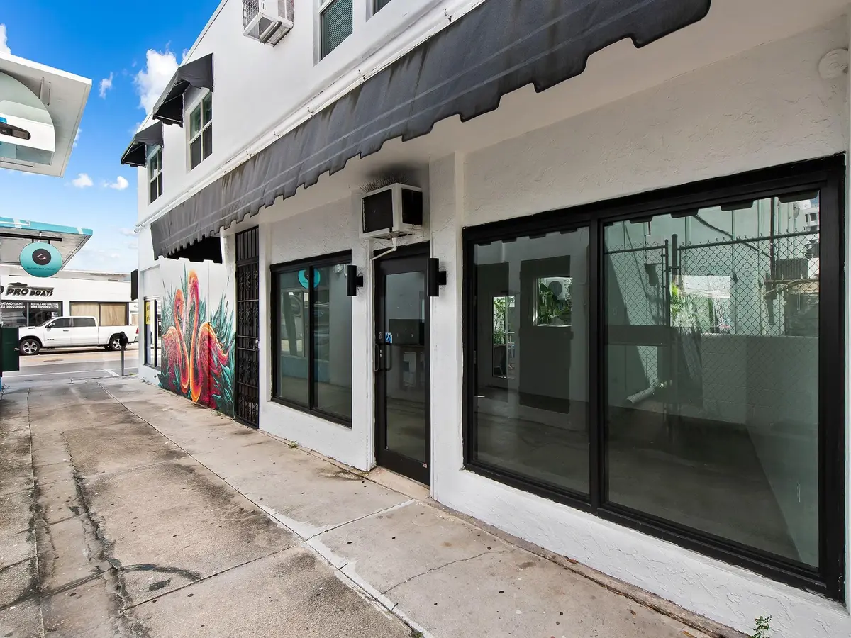 Photo 2 at 1948 E Sunrise Boulevard, Fort Lauderdale