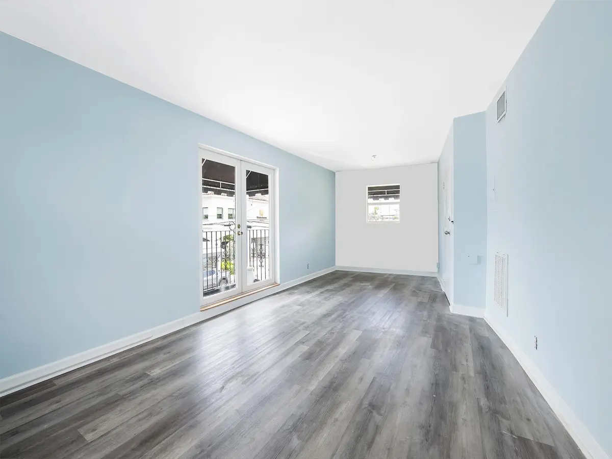 Photo 4 at 1948 E Sunrise Boulevard, Fort Lauderdale