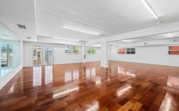 Photo 2 at 915 NE 20th 1, Fort Lauderdale