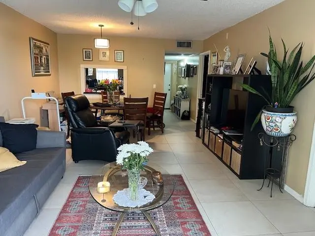 Photo 3 at 9330 Lagoon Place 406, Davie