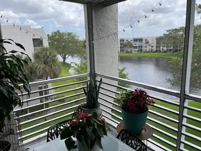 9330 Lagoon Place 406, Davie – Condominium for sale