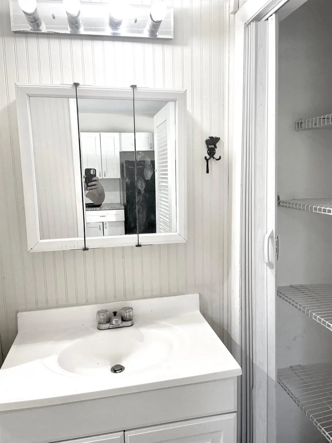 Photo 3 at 1521 N 59th Terrace, Hollywood