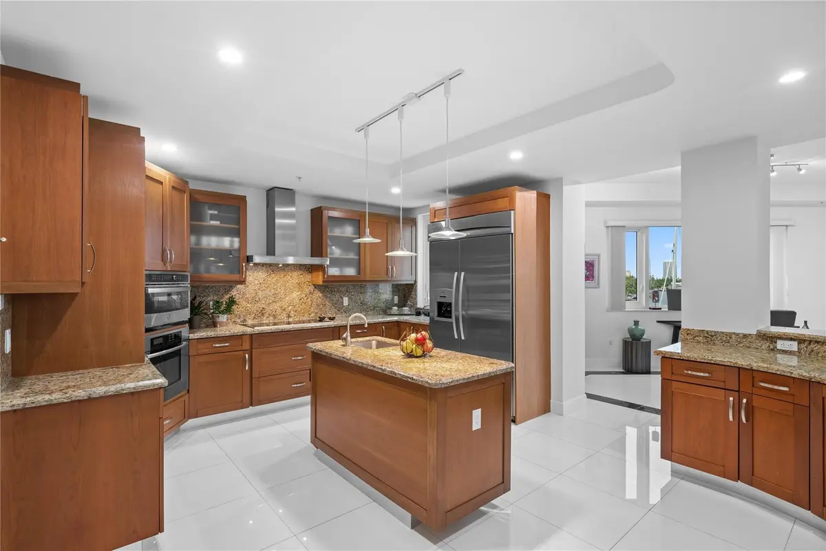 Photo 8 at 516 Hendricks Isle 4A, Fort Lauderdale