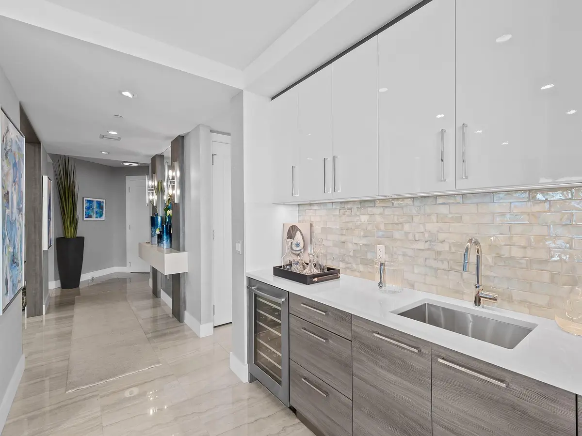*Unit is unfurnished* at 100 E Las Olas Boulevard 4103, Fort Lauderdale