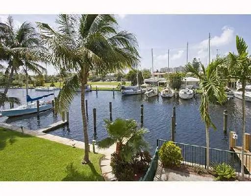 View at 2720 NE 15th Street 204, Fort Lauderdale