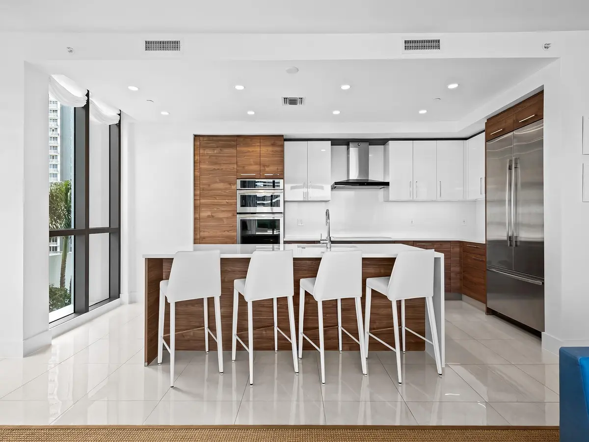 Photo 4 at 100 E Las Olas Boulevard 1701, Fort Lauderdale