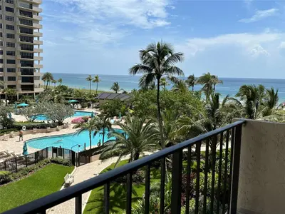 4900 N Ocean Boulevard 504, Lauderdale-By-The-Sea – sold