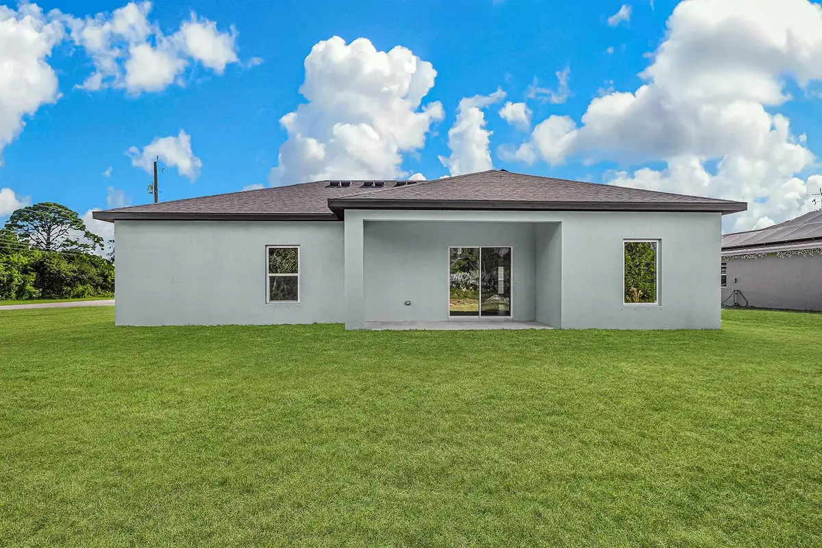 Photo 3 at 8025 103rd Court, Vero Beach