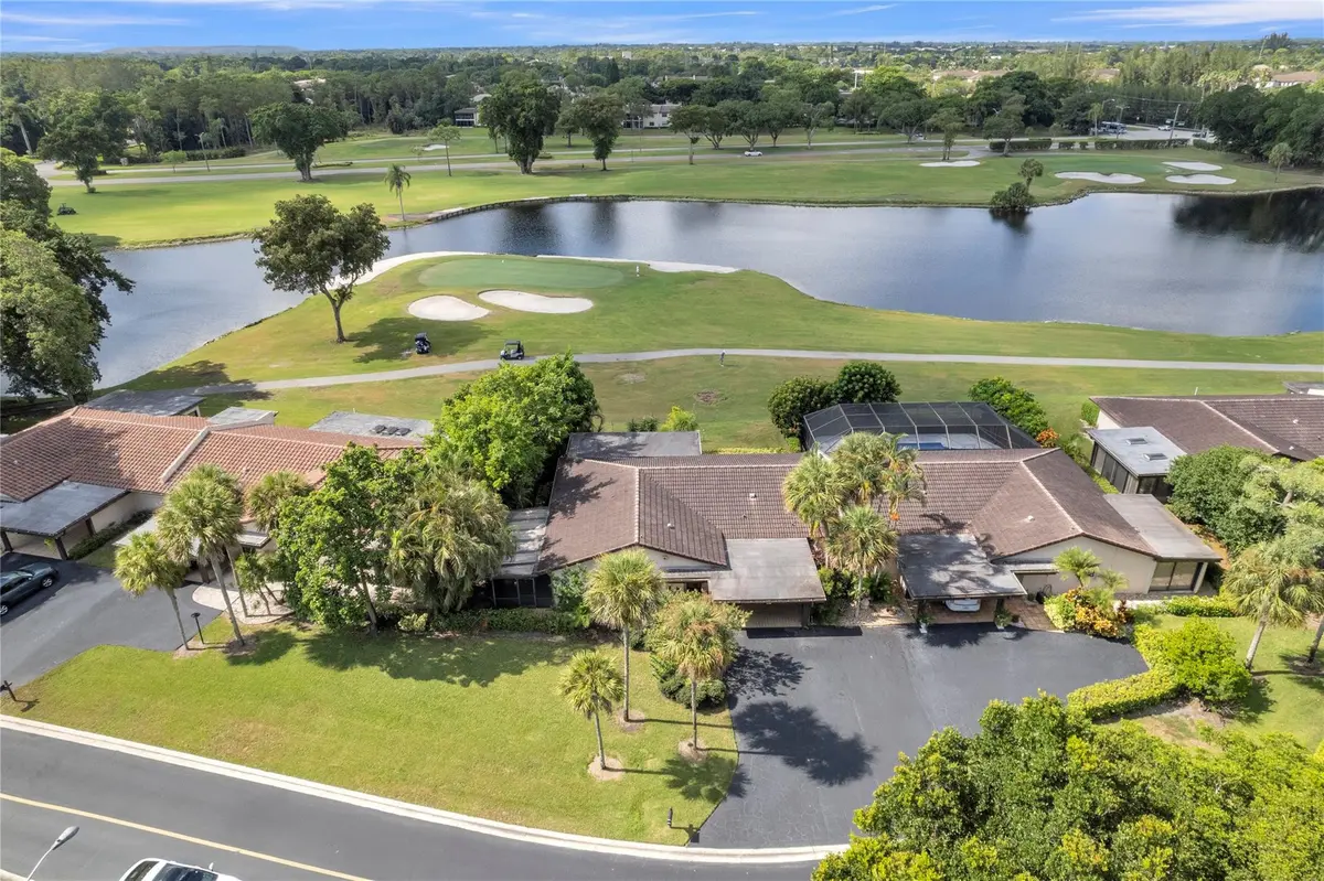 Photo 2 at 21180 Juego Circle 18a, Boca Raton