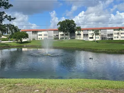 8962 S Hollybrook Boulevard 308, Pembroke Pines – sold