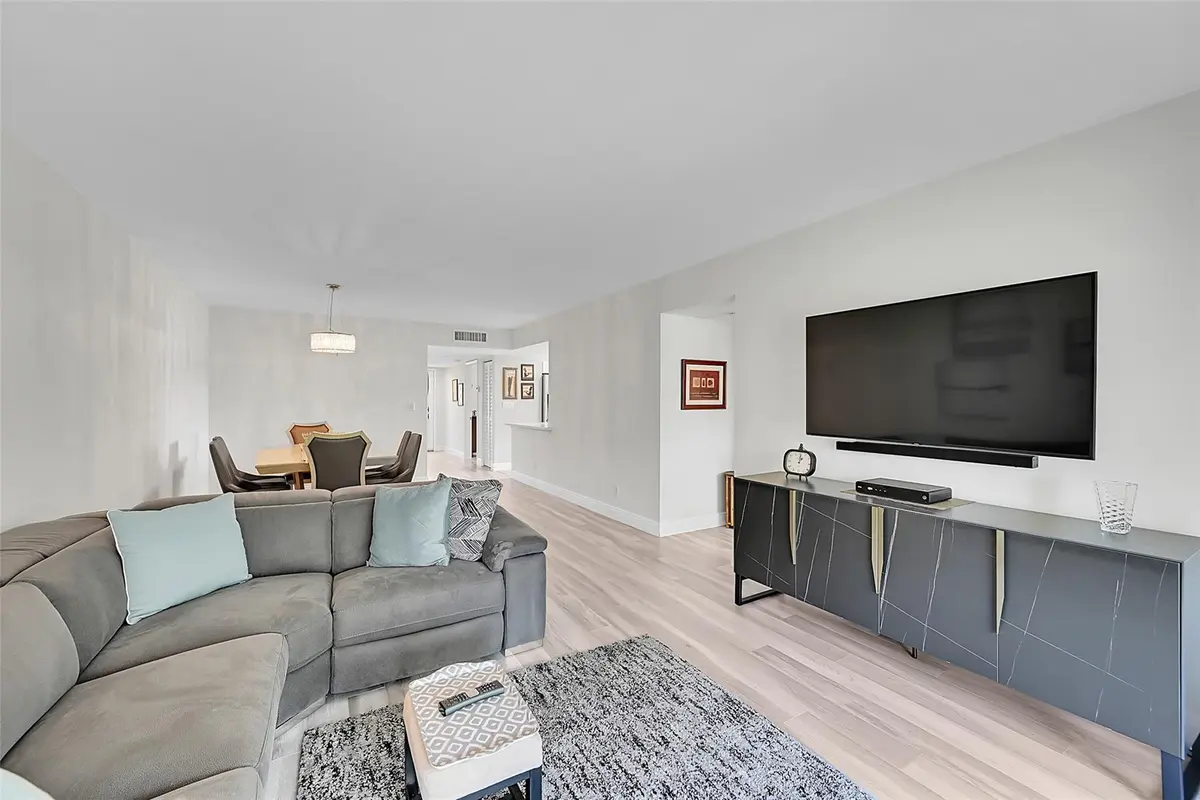 Photo 4 at 15450 Pembridge Avenue 178, Delray Beach