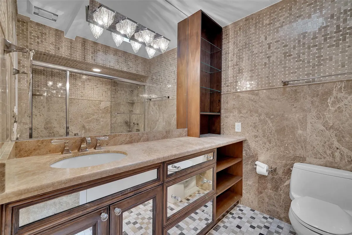 Primary bathroom at 1107 Adams Street, Hollywood