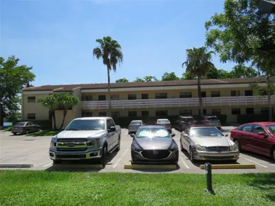 4491 Crystal Lake Drive 203B, Deerfield Beach – Condominium for sale
