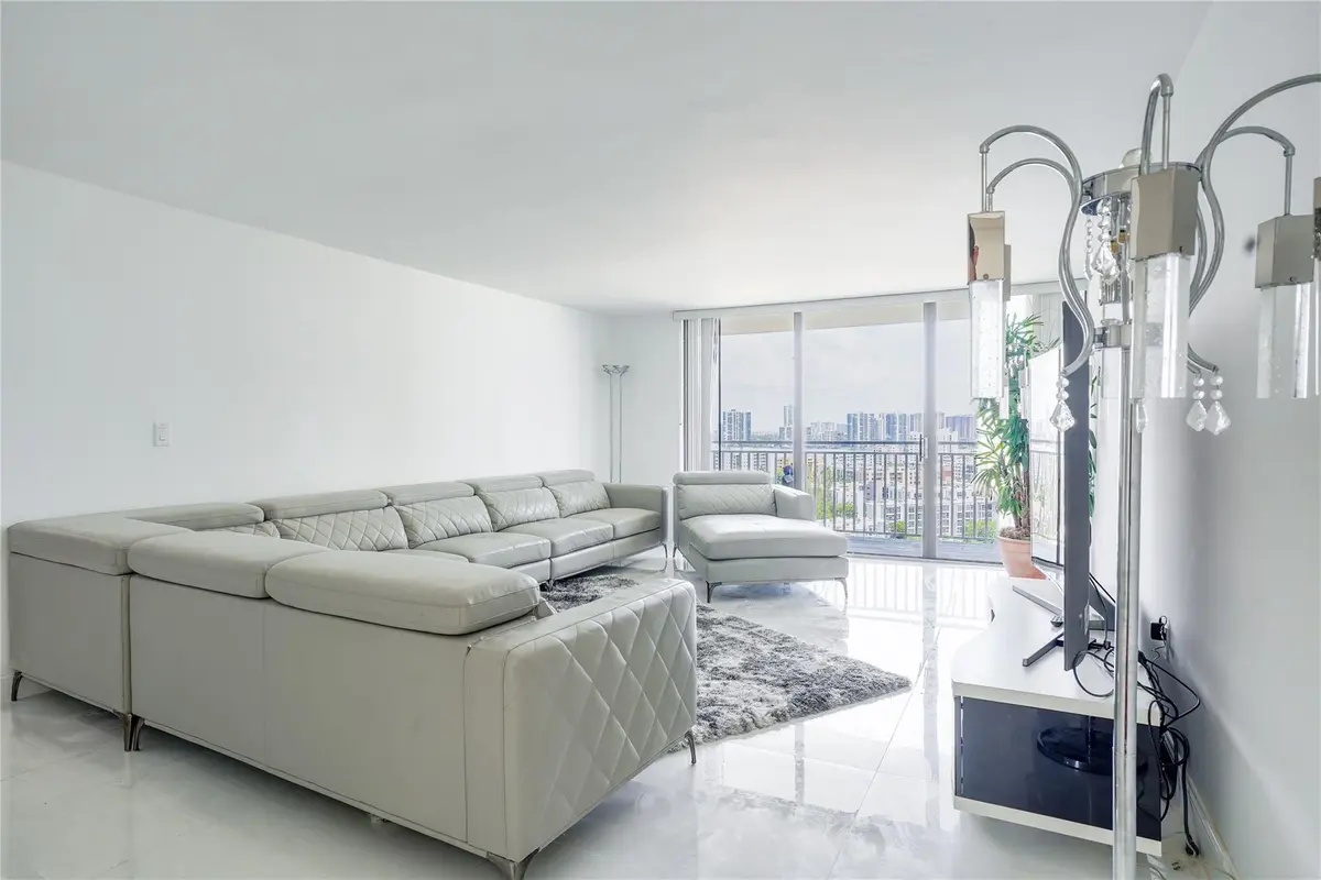 Photo 4 at 210  174 Street 1810, Sunny Isles Beach
