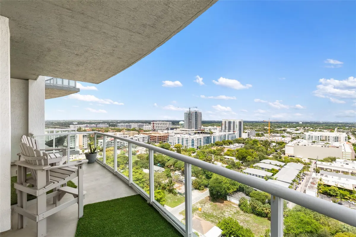 Photo 2 at 315 NE 3rd Avenue 1808, Fort Lauderdale