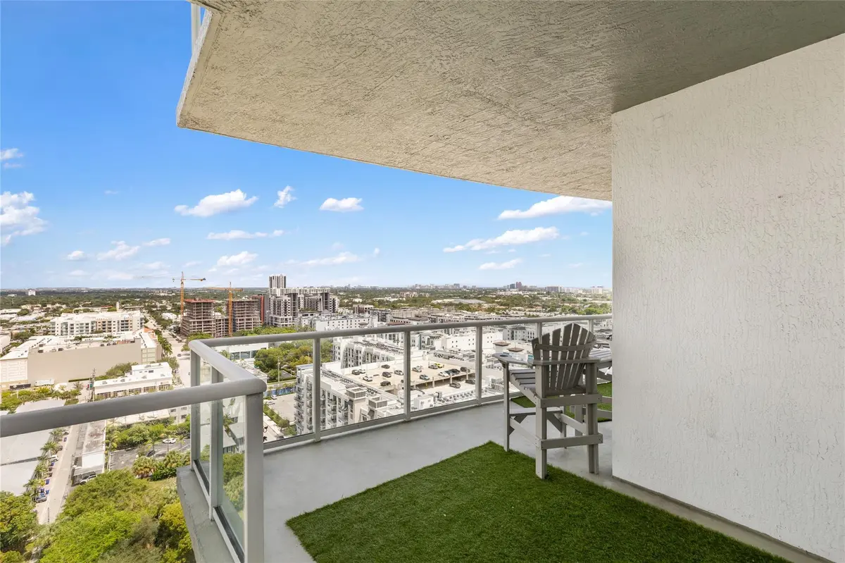 Photo 6 at 315 NE 3rd Avenue 1808, Fort Lauderdale