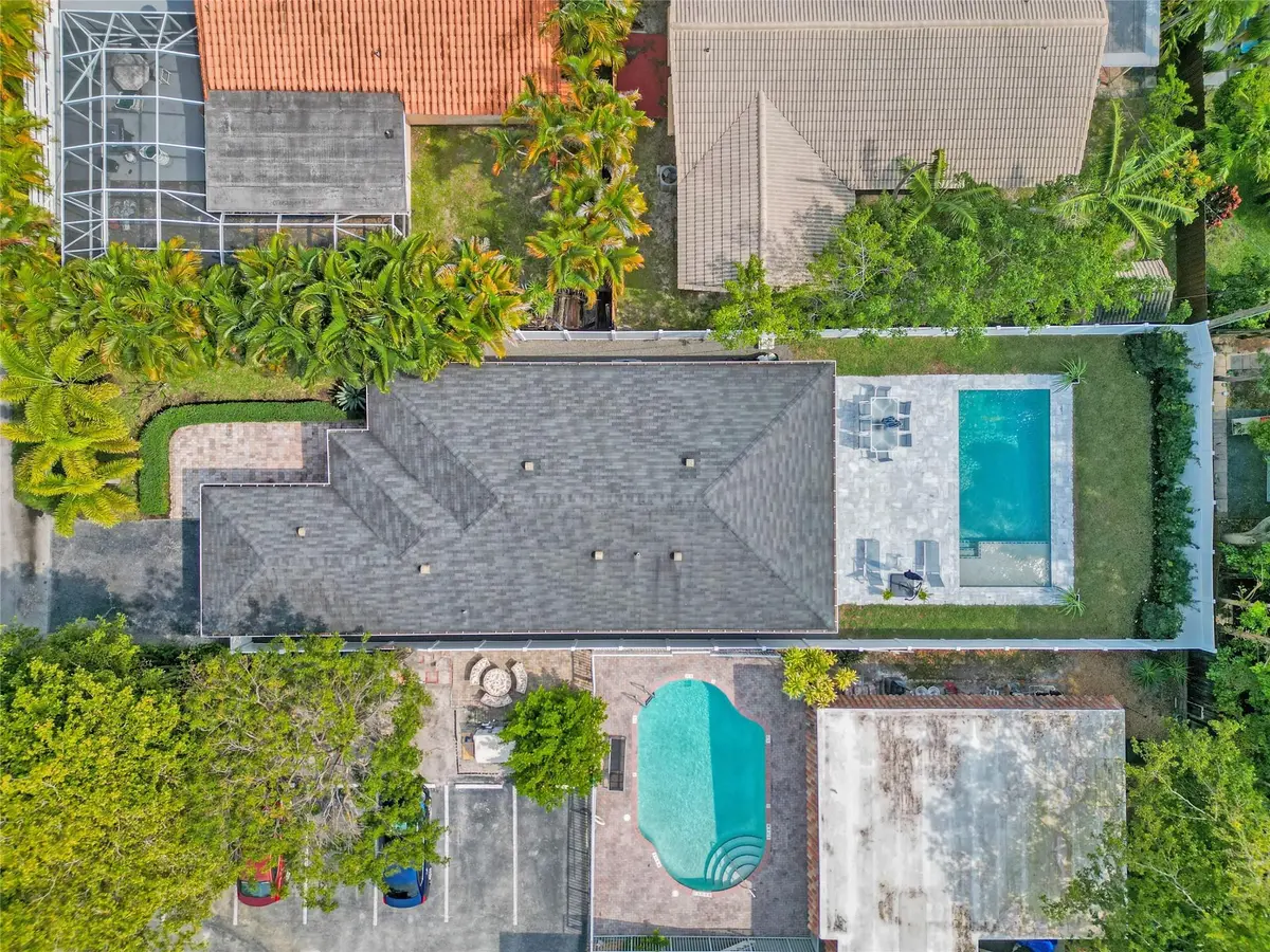 Photo 3 at 1280 NE 40th Street, Oakland Park