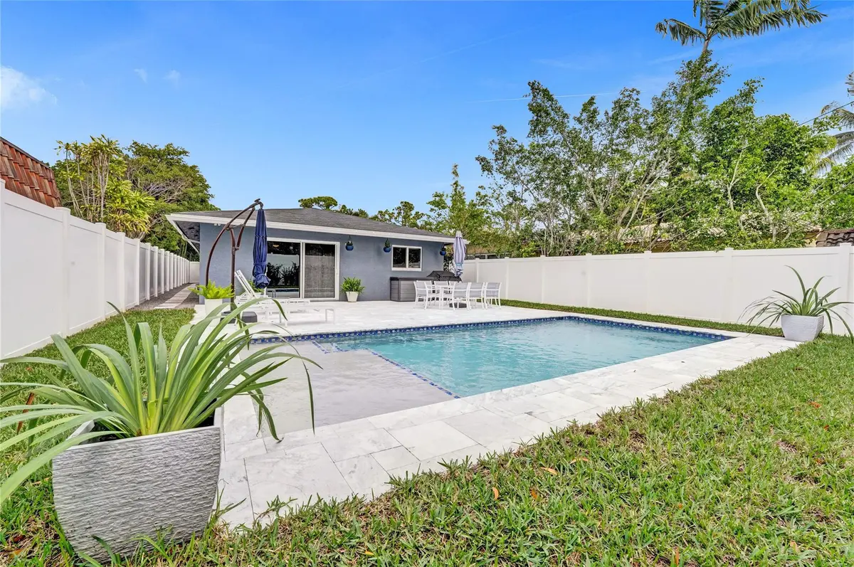 Photo 8 at 1280 NE 40th Street, Oakland Park