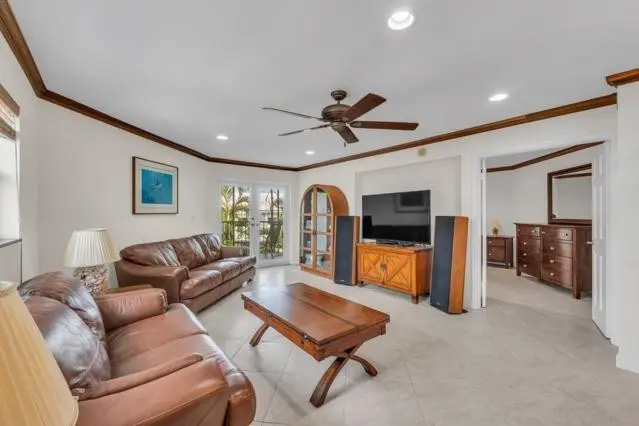 Photo 4 at 961 SE 20th Avenue 308, Deerfield Beach