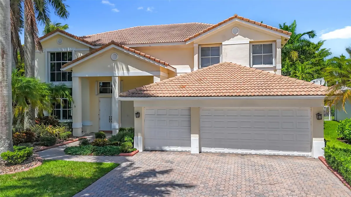 Photo 5 at 1673 VICTORIA POINTE Circle, Weston