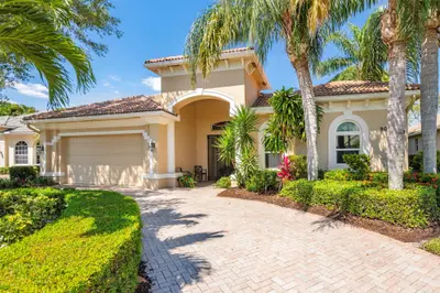 9005 One Putt Place, Port St. Lucie – sold