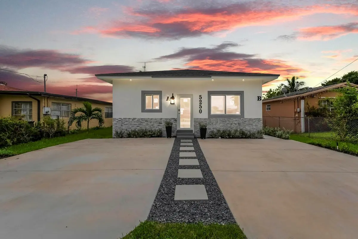 Photo 2 at 5250 SW 18th Street, West Park