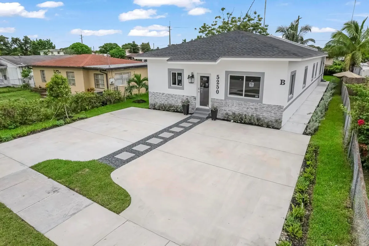 Photo 3 at 5250 SW 18th Street, West Park