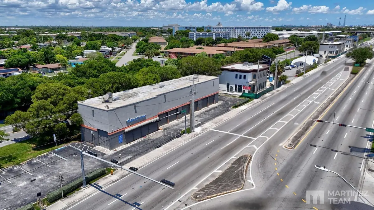Photo 3 at 20390 S Dixie Highway, Cutler Bay