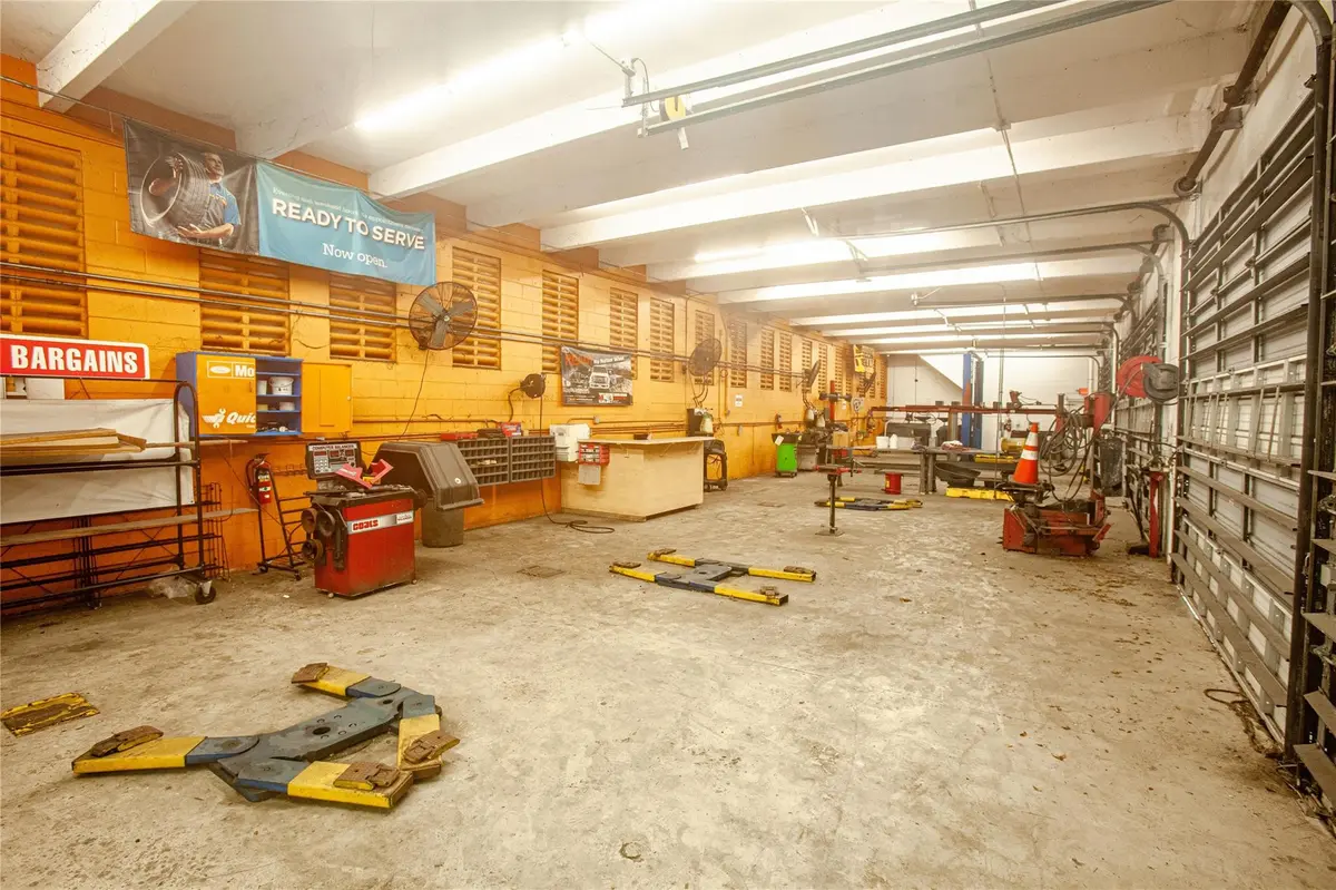 Photo 7 at 20390 S Dixie Highway, Cutler Bay