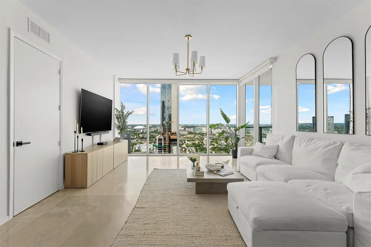 Photo 2 at 1040 Biscayne Boulevard 3906, Miami