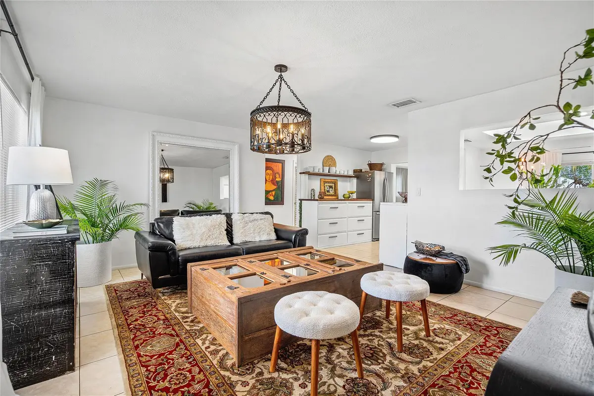 Photo 2 at 170 NW 27th Street, Pompano Beach