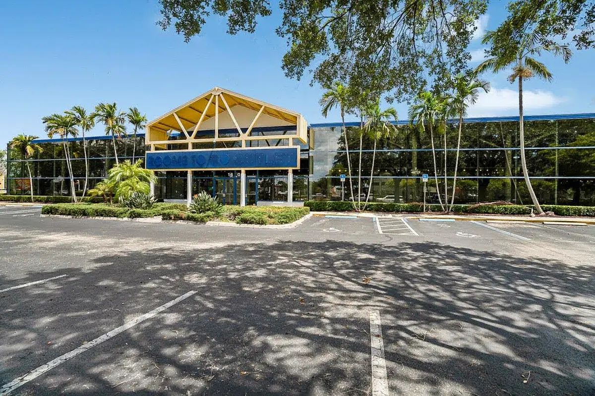 Photo 1 at 1605 W Oakland Park Boulevard, Oakland Park